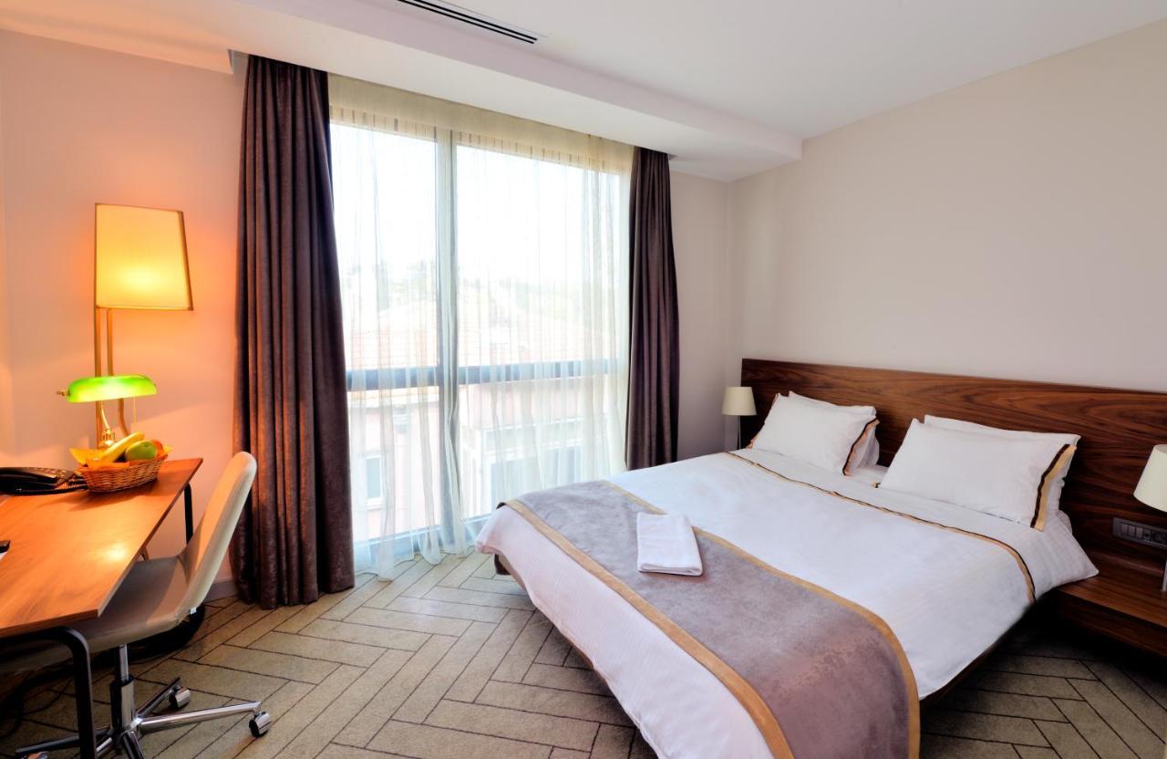Upsuites Hotel Istanbul Exterior foto